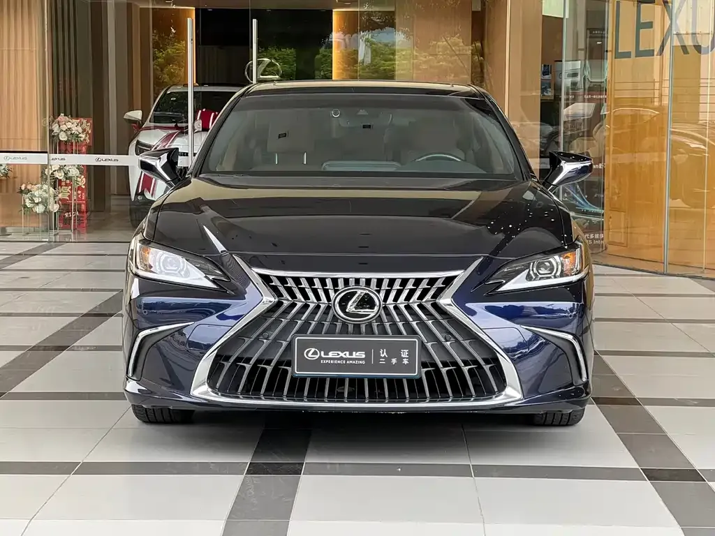 Lexus ES — фото 9