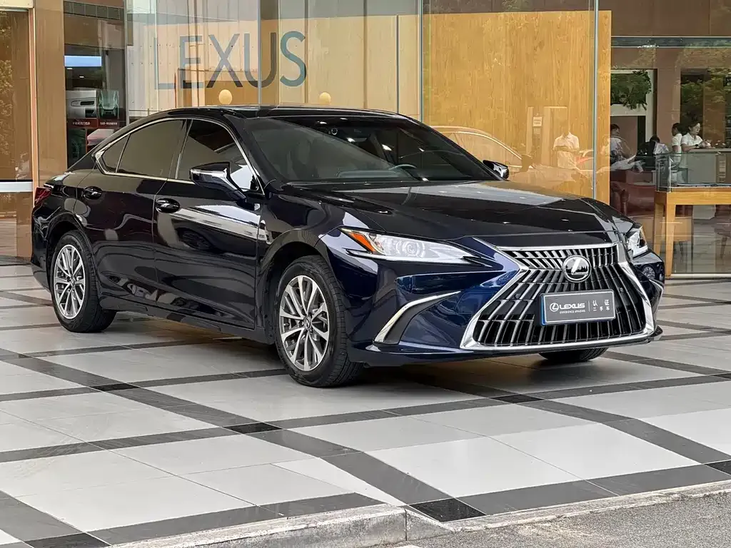 Lexus ES — фото 7