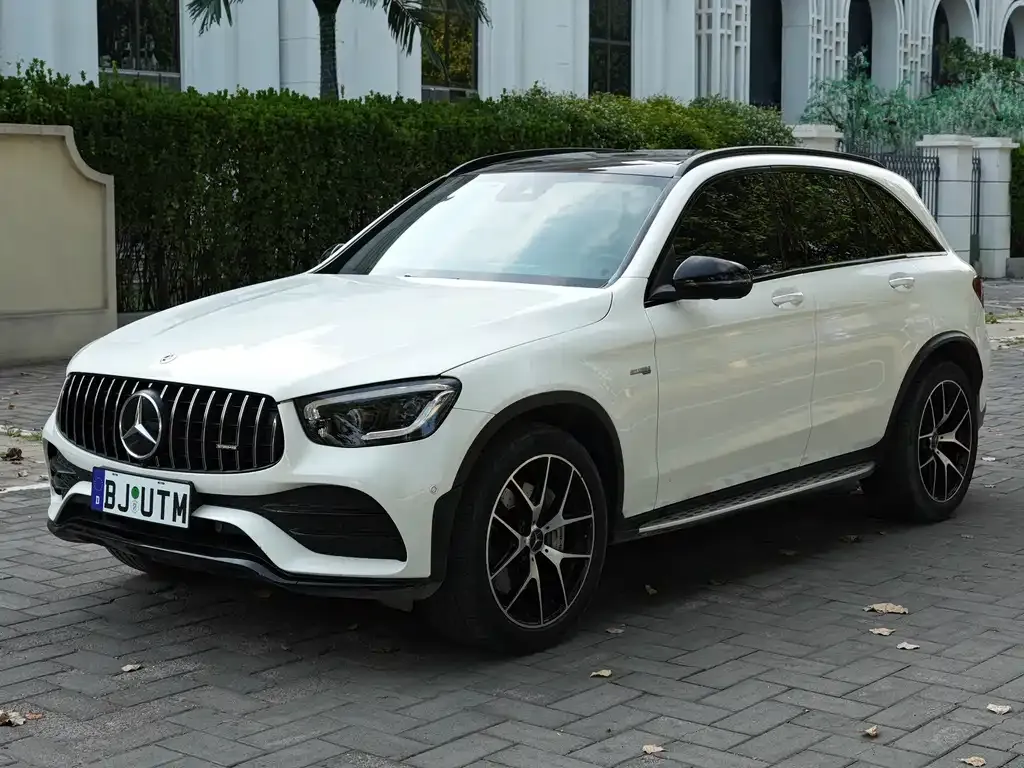 Mercedes-Benz GLC AMG — фото 1