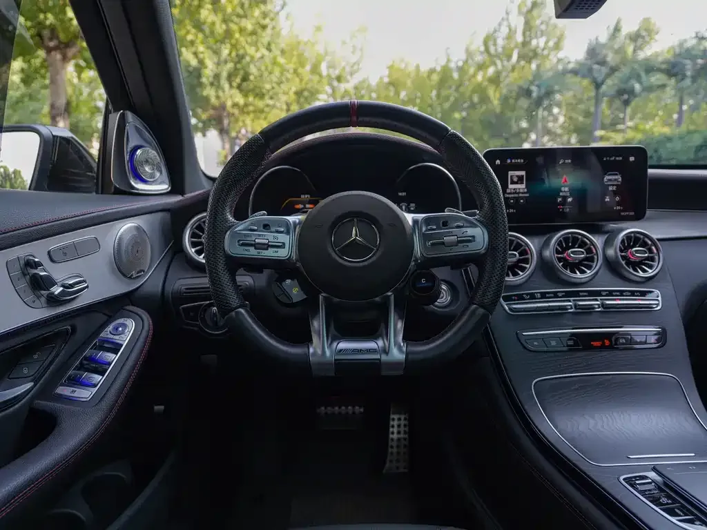 Mercedes-Benz GLC AMG — фото 7