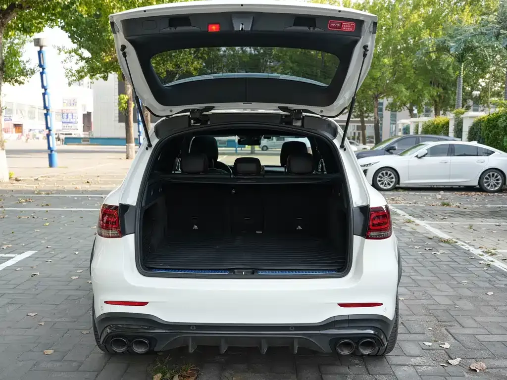Mercedes-Benz GLC AMG — фото 10