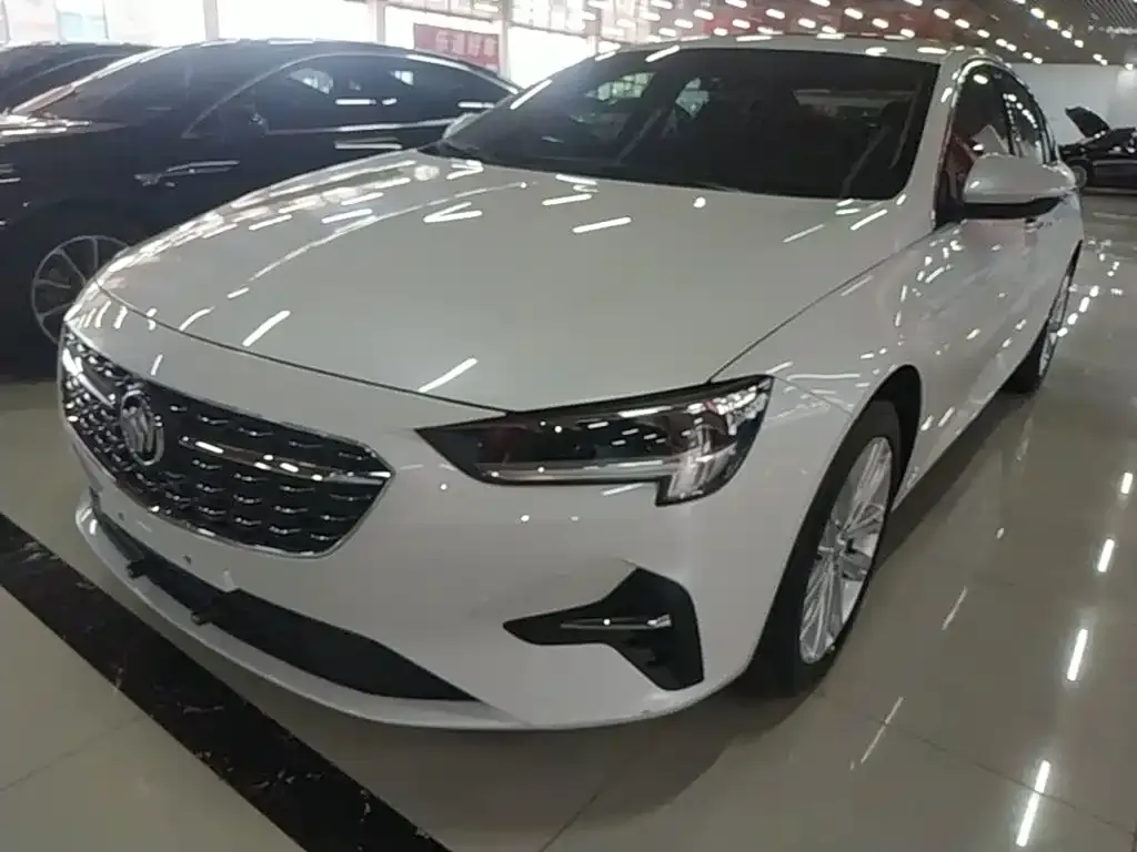 Buick Regal — фото 1