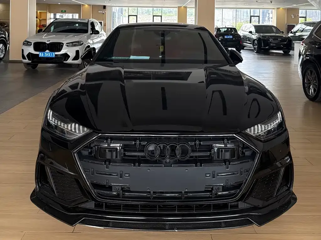 Audi A7L — фото 1