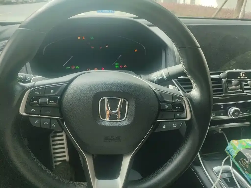 Honda Accord — фото 4