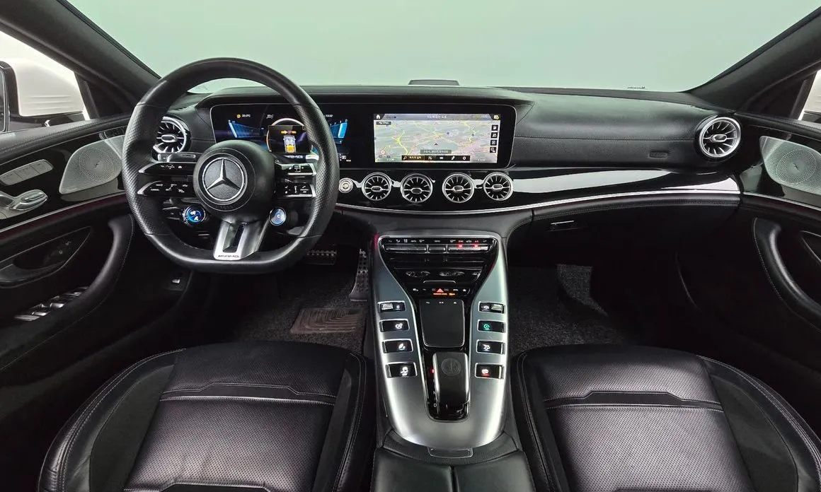 Mercedes-Benz AMG GT — фото 8