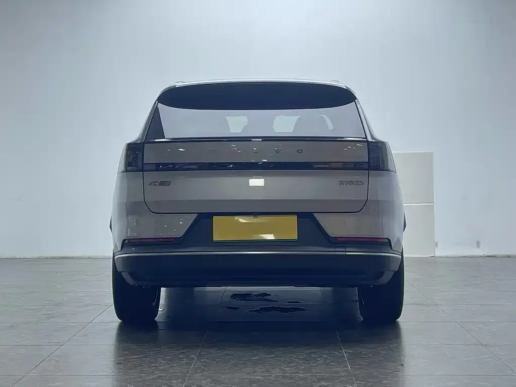 Volvo XC70 Plug-in Hybrid — фото 3