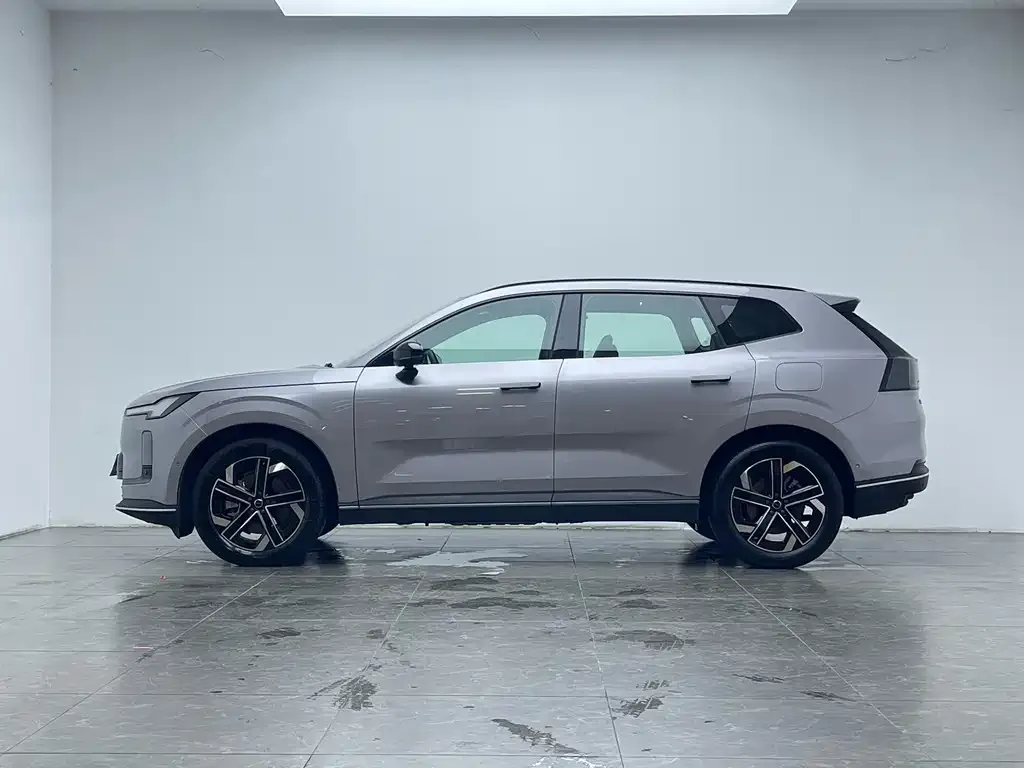 Volvo XC70 Plug-in Hybrid — фото 9