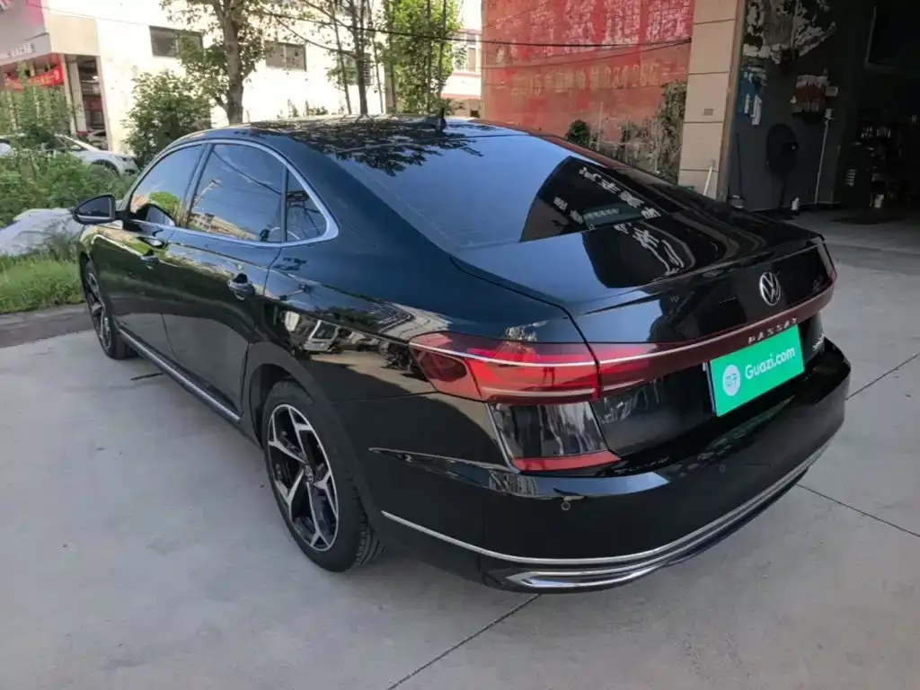 Volkswagen Passat — фото 10