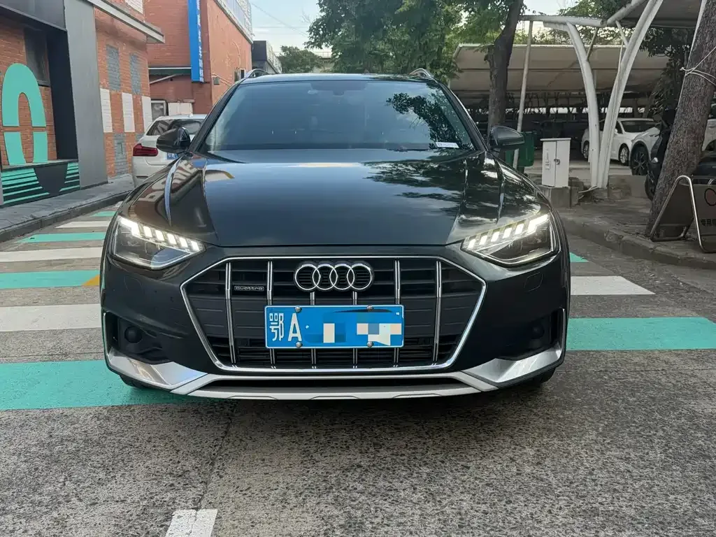 Audi A4 (Import) — фото 9
