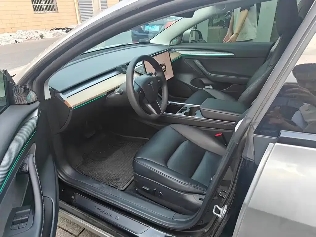 Tesla Model 3 — фото 6