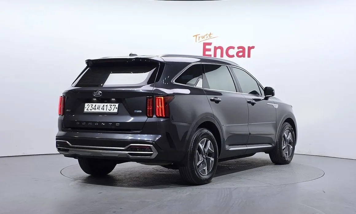 Kia Sorento — фото 6