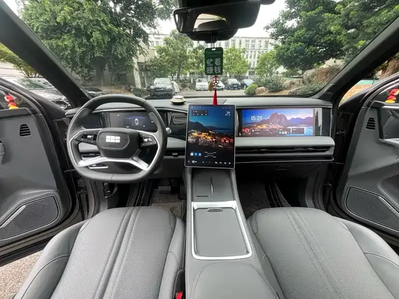 Geely Galaxy L7 — фото 3