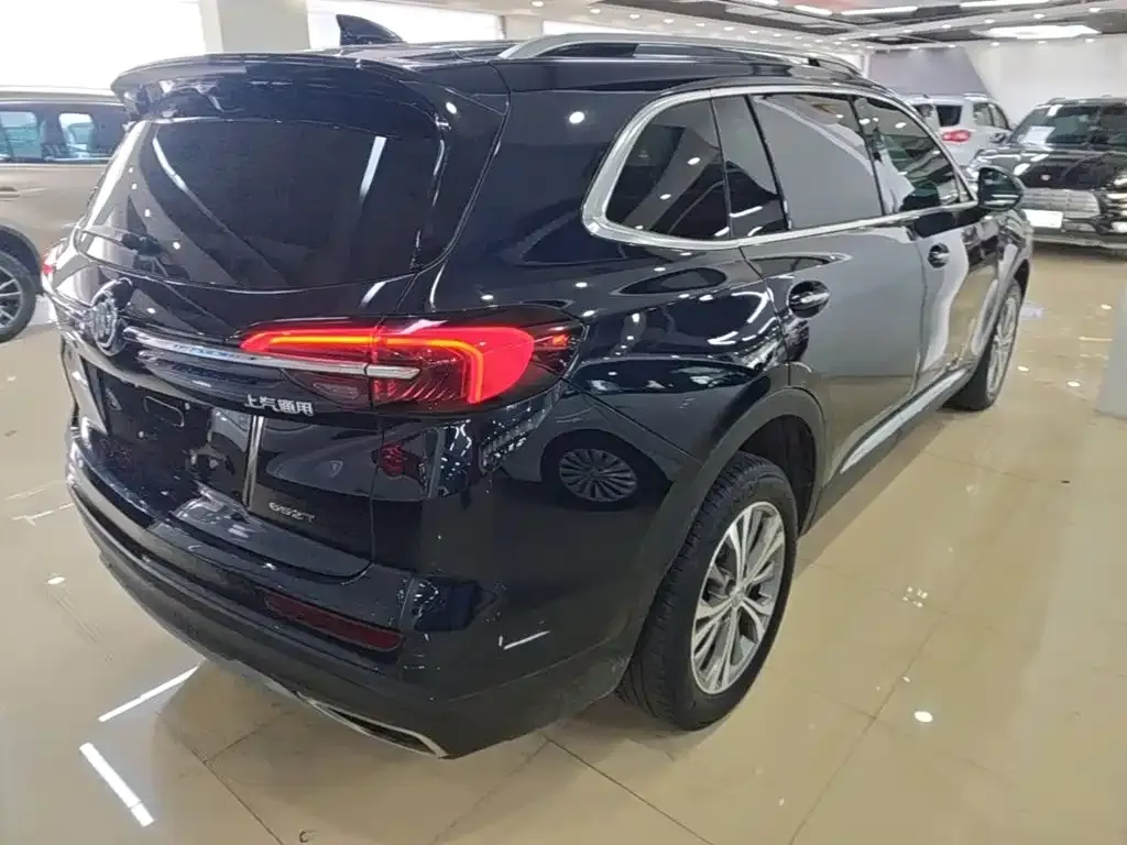 Buick Envision Plus — фото 2