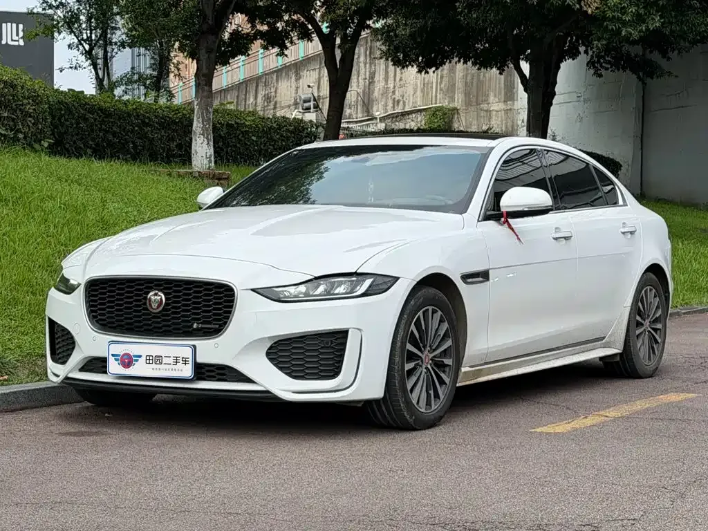Jaguar XEL — фото 1