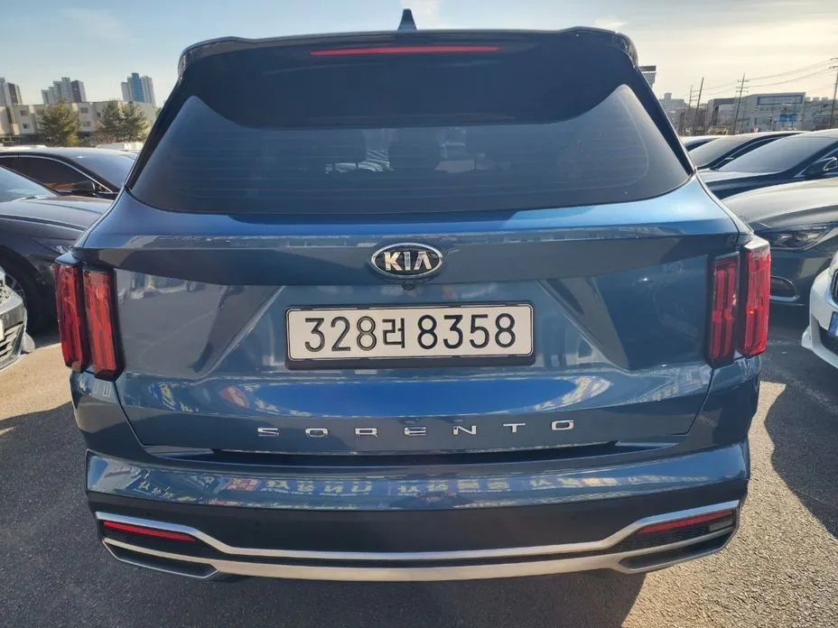 Kia Sorento — фото 5