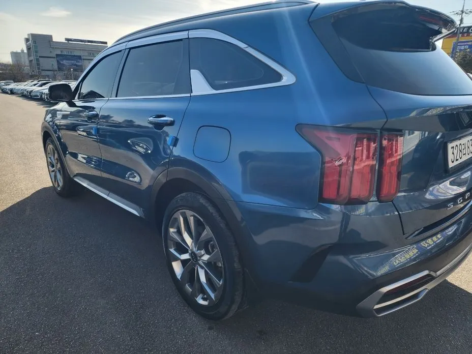Kia Sorento — фото 9