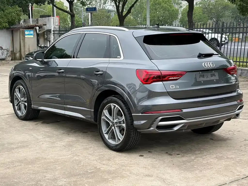 Audi Q3 — фото 9