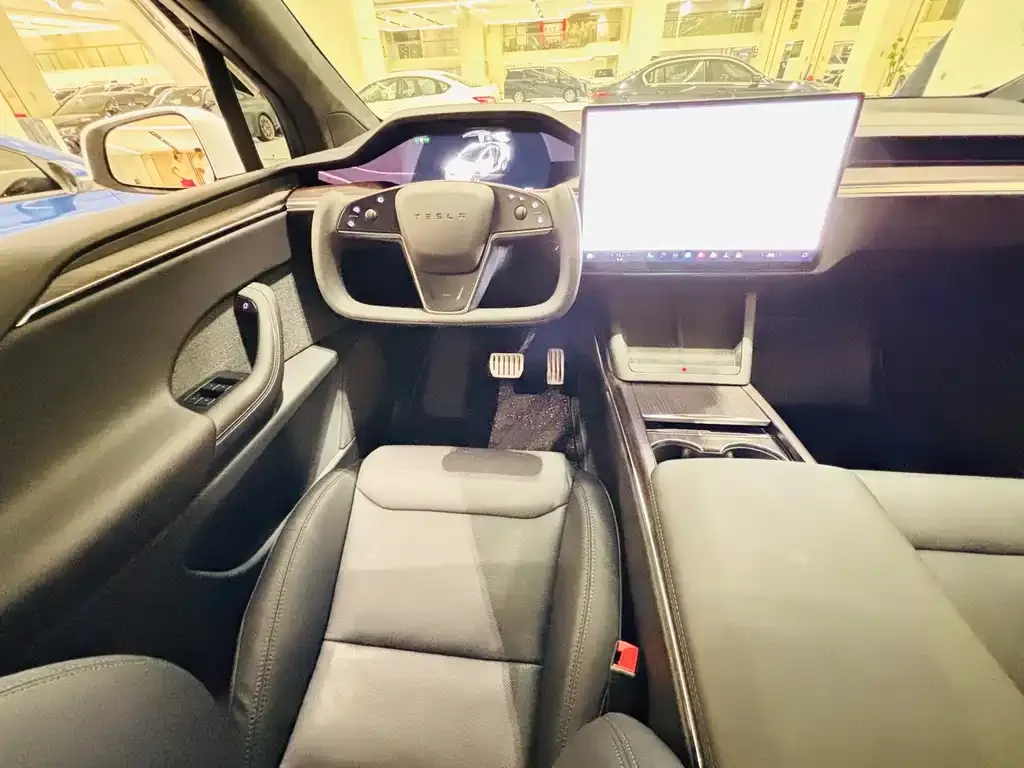 Tesla Model X — фото 5