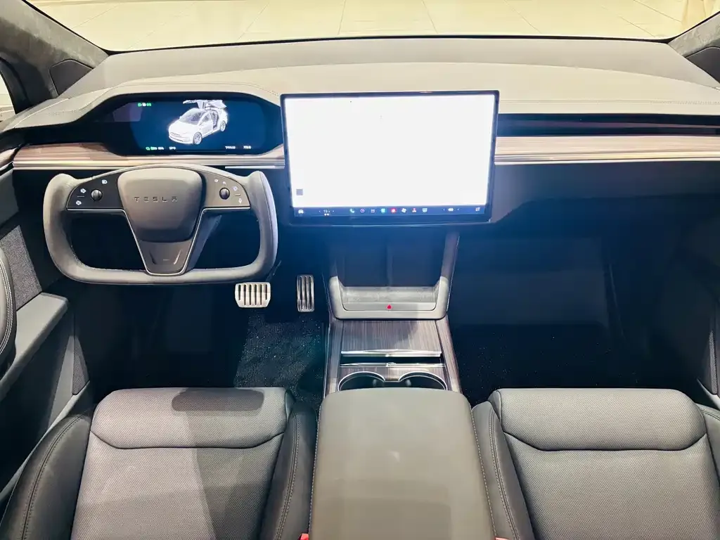 Tesla Model X — фото 4