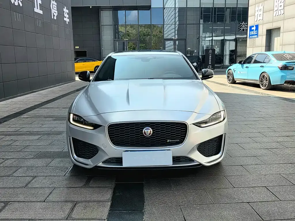 Jaguar XEL — фото 4