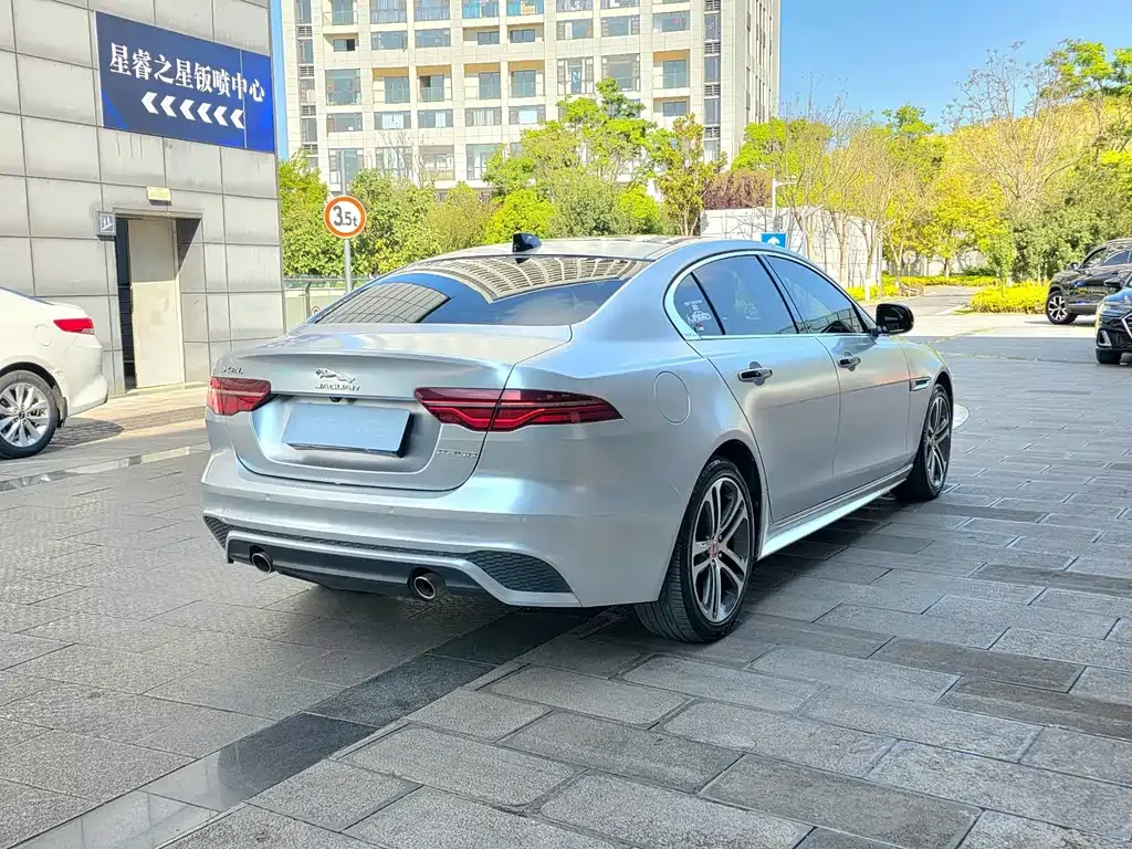 Jaguar XEL — фото 6