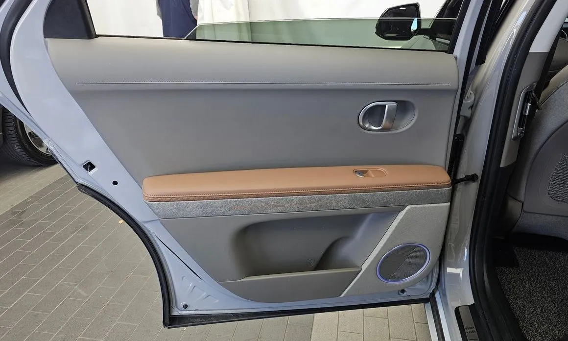 Hyundai Ioniq5 — фото 8