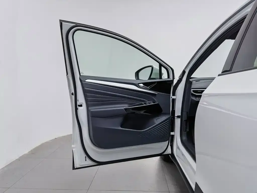 Volkswagen ID.4 Crozz — фото 9