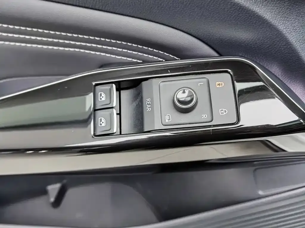 Volkswagen ID.4 Crozz — фото 6