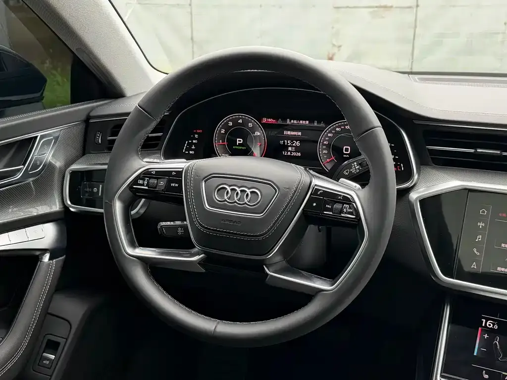 Audi A7L — фото 7