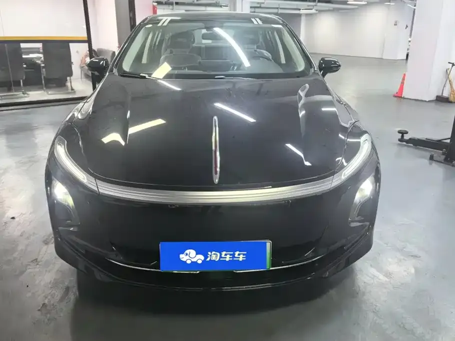 Hongqi E-QM5 — фото 10