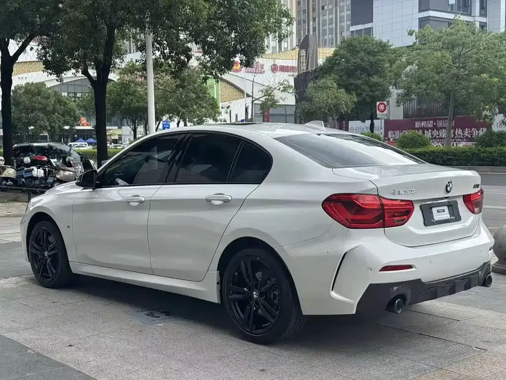 BMW 1 Series — фото 10