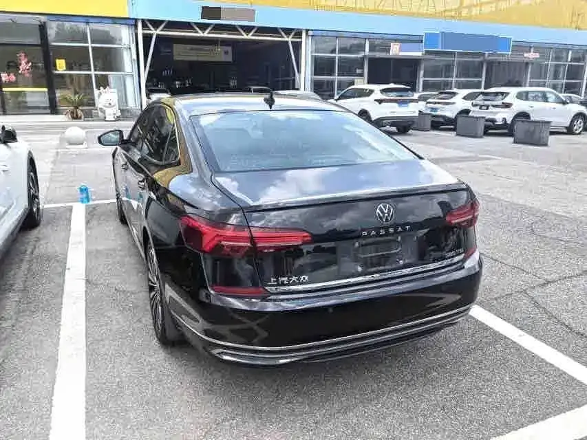 Volkswagen Passat — фото 5