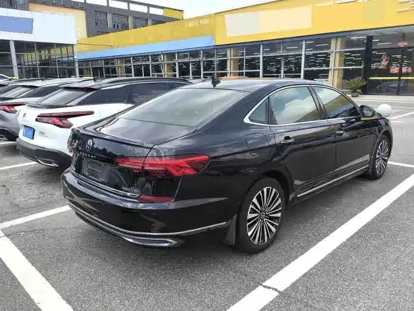 Volkswagen Passat — фото 3