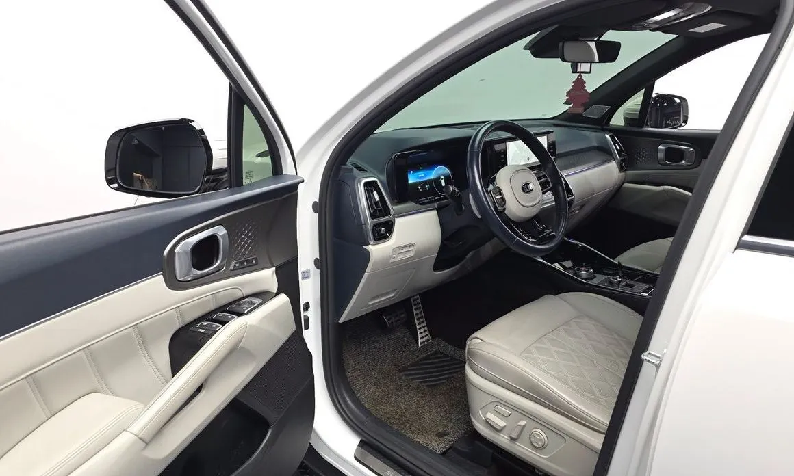 Kia Sorento — фото 9