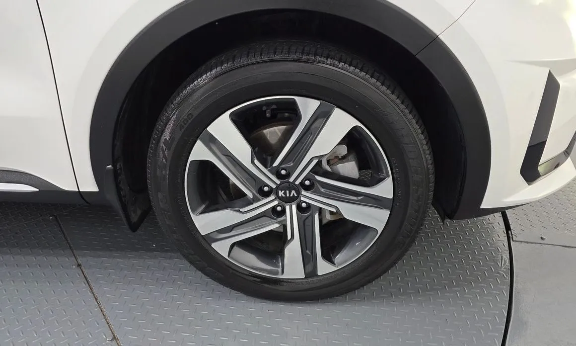 Kia Sorento — фото 10