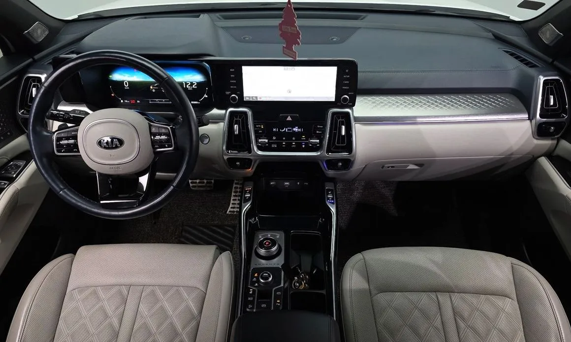 Kia Sorento — фото 8