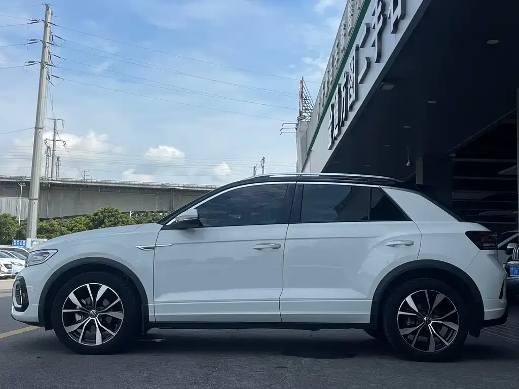 Volkswagen T-Roc — фото 3