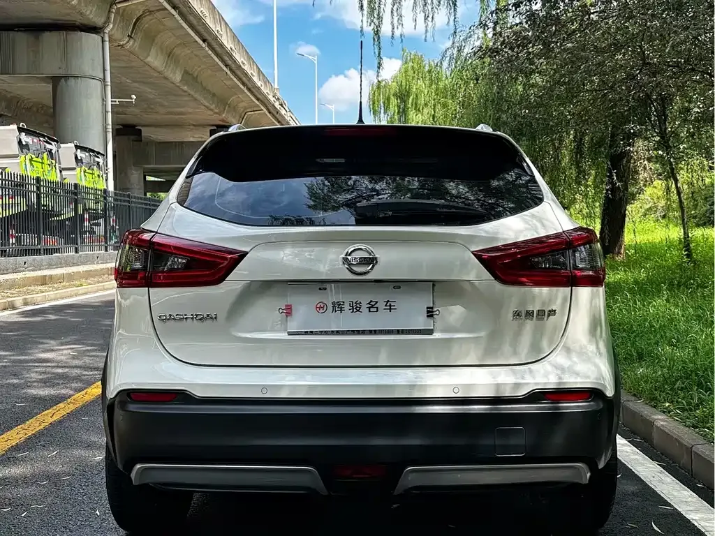 Nissan Qashqai — фото 4