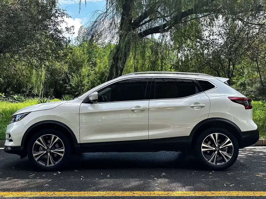 Nissan Qashqai — фото 6