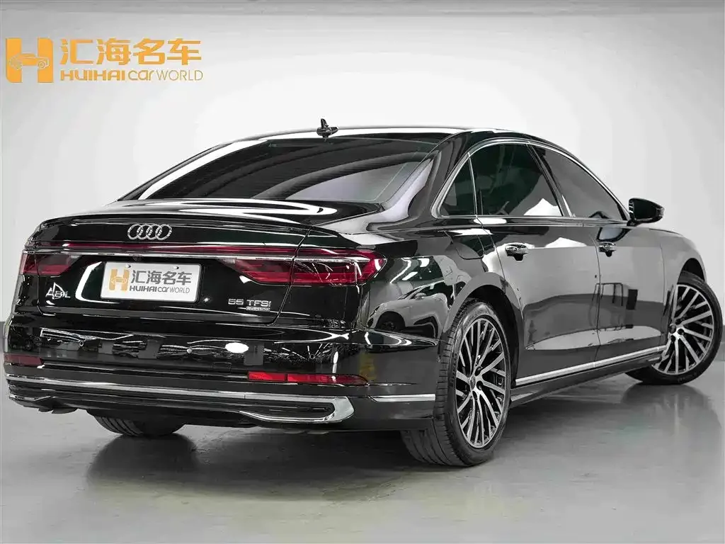 Audi A8 — фото 9
