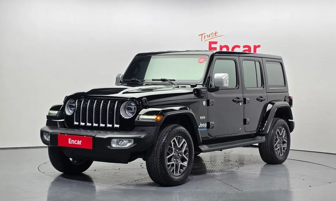 Jeep Wrangler — фото 1