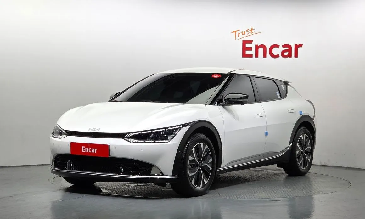 Kia EV6 — фото 1