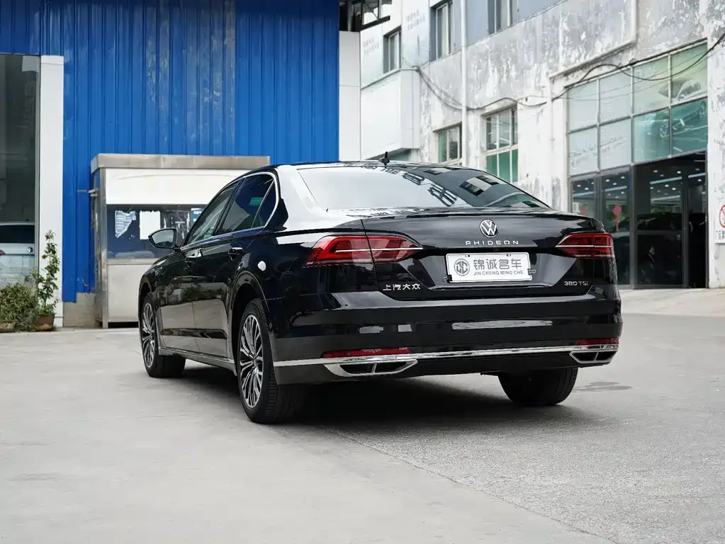 Volkswagen Phideon — фото 7