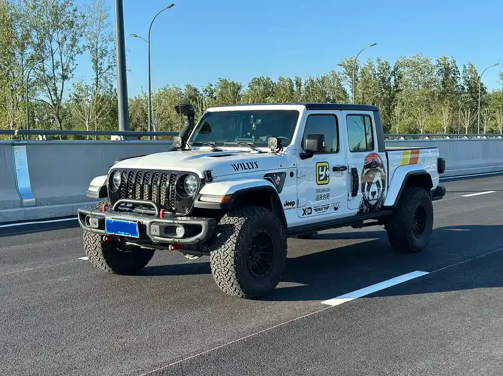 Jeep Gladiator — фото 1