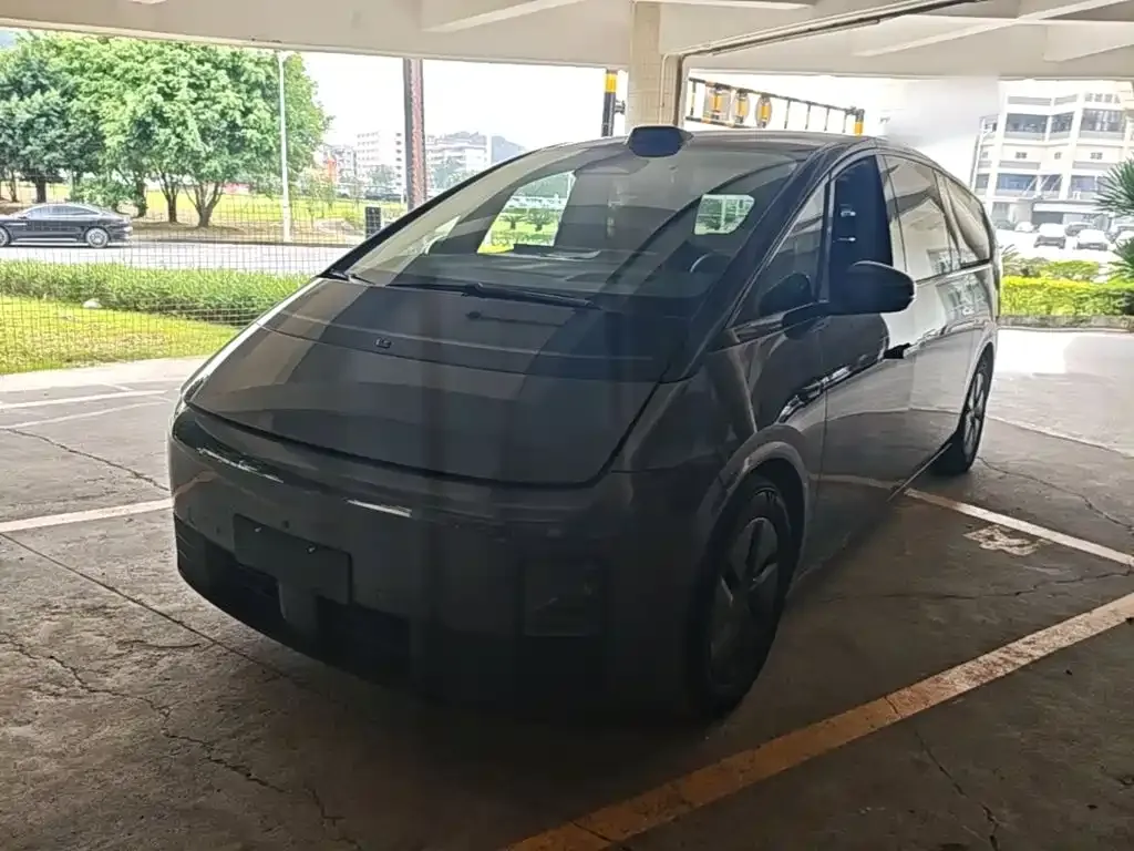 Li Auto MEGA — фото 1