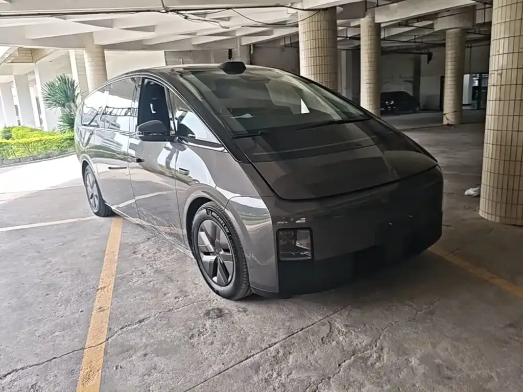 Li Auto MEGA — фото 10