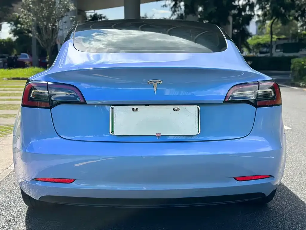 Tesla Model 3 — фото 6