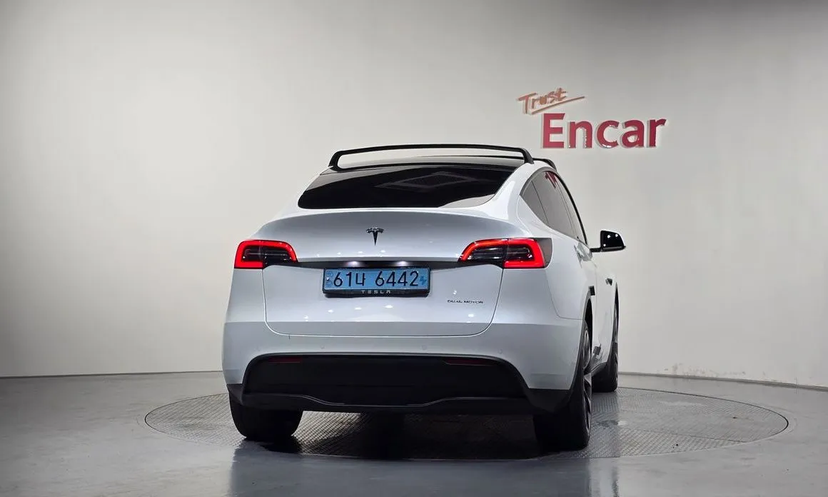 Tesla Model Y — фото 6