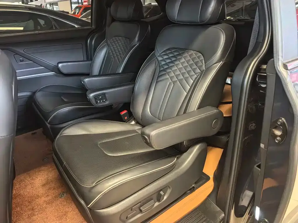 Hyundai Custo — фото 9