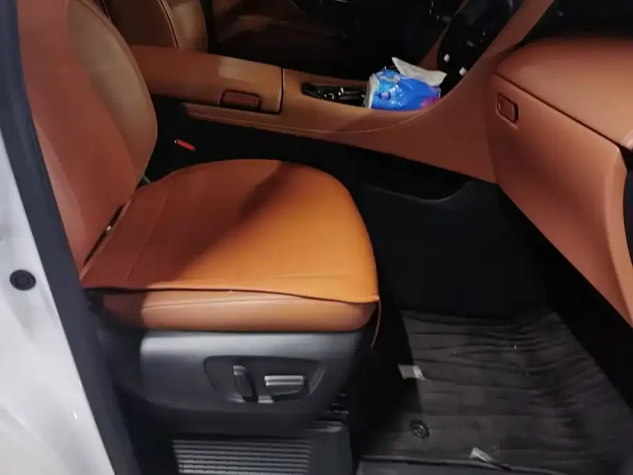 Toyota Alphard — фото 5